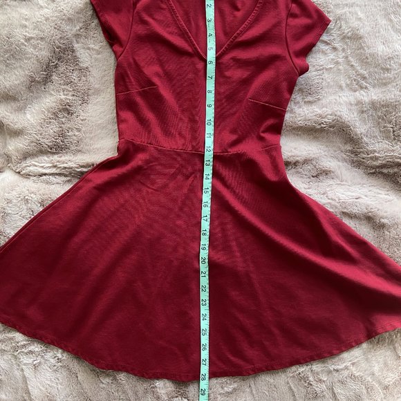 ๐2/$30๐ Deep red fit and flare dress - size small - Picture 7 of 7